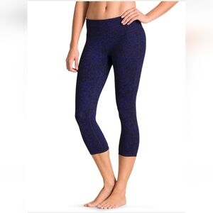 Athleta Stardust Chaturanga Capri Legging S Leopard Cropped Breathable Yoga
